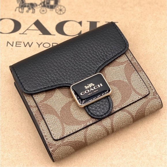 Coach Signature Pepper Wallet - Picture 1 of 13